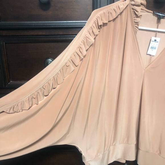 Express Ruffle Sleeve Blouse - Picture 2 of 8